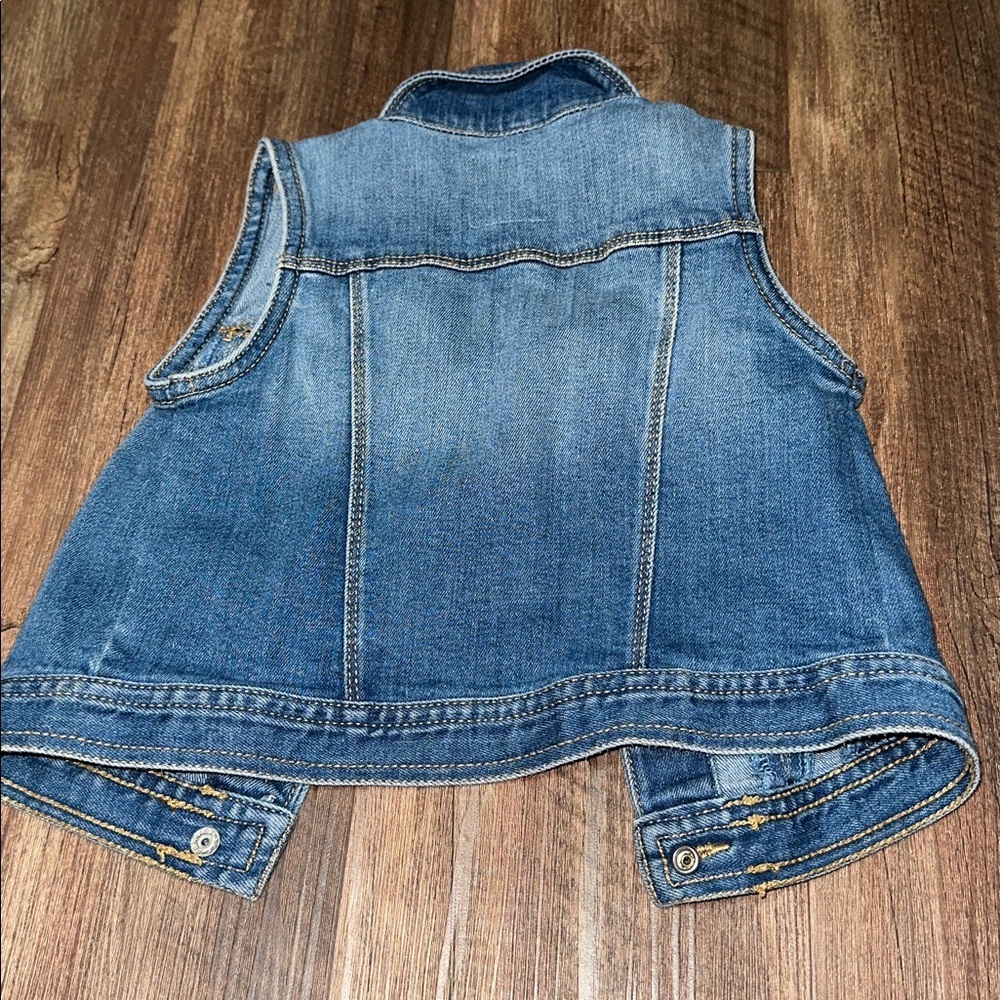 OLD NAVY girls denim vest size 3t - Picture 3 of 3